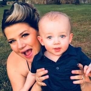 Meet your Posher, Alison